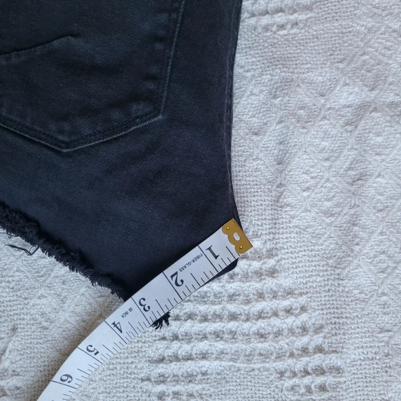 Aritzia/ Talula Black Denim Distressed Cut Off Shorts - Picture 8 of 8